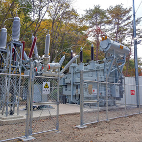 2020 年 広島県メガソーラー: 110kV ガス絶縁開閉装置 2 台、42MVA 変圧器 1 台、22kV 受電コンテナ 1 台、開閉コンテナ 1 台、電力ケーブル