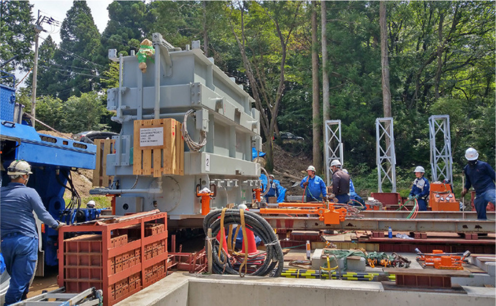 設備の据え付けや組立、ケーブル接続